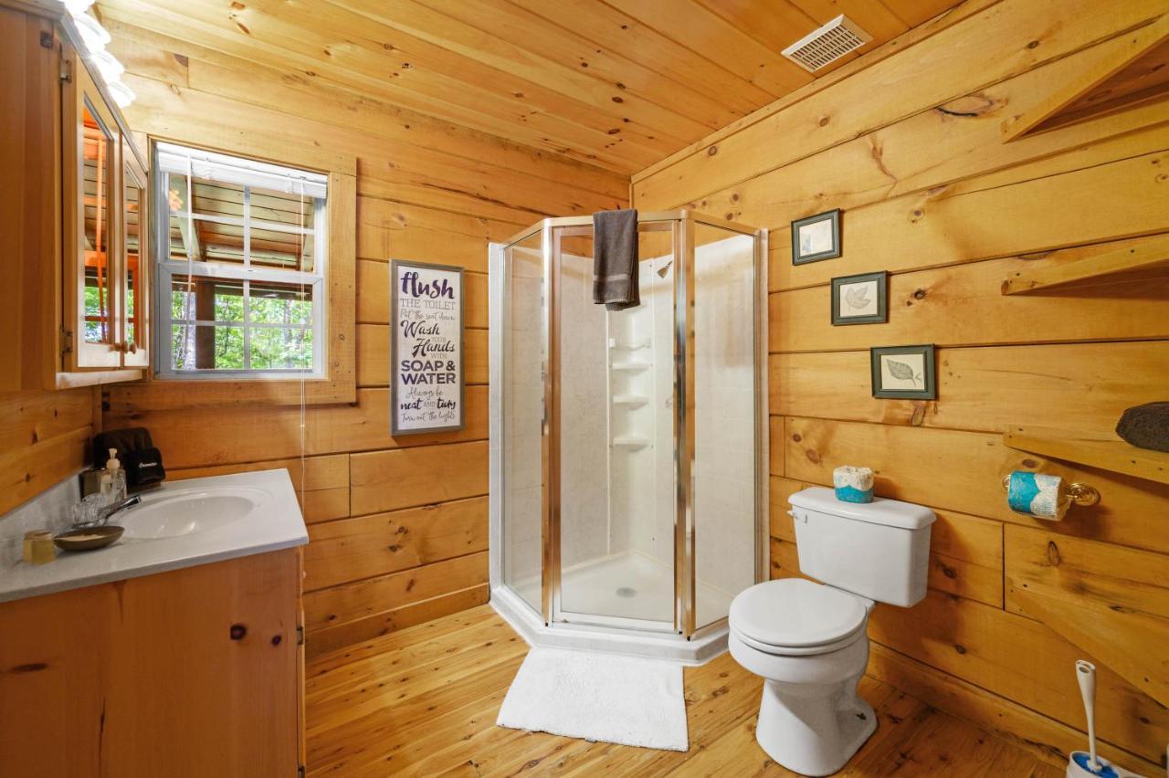 Gypsy Road - Privacy! Log Cabin With Hot Tub, Wifi, Directv And Arcade Sevierville Exterior photo