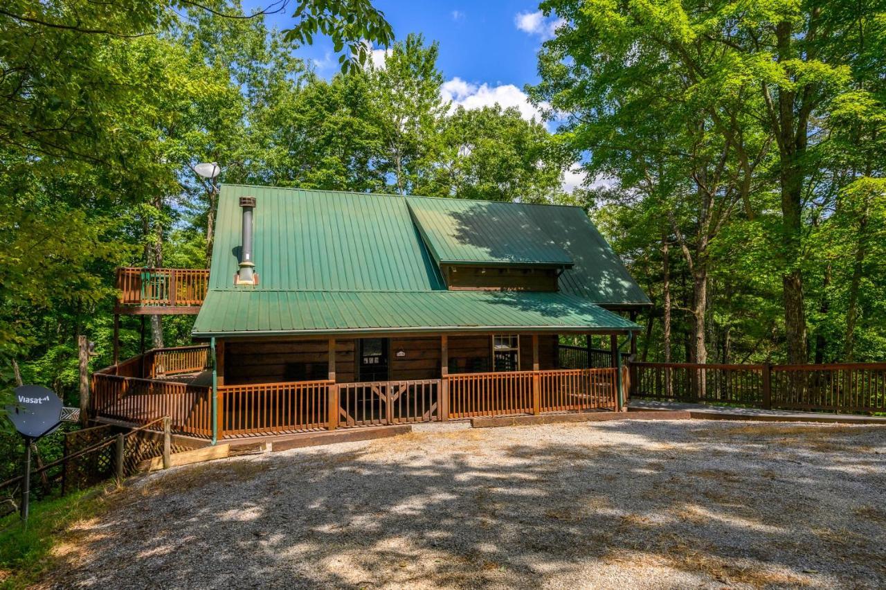 Gypsy Road - Privacy! Log Cabin With Hot Tub, Wifi, Directv And Arcade Sevierville Exterior photo