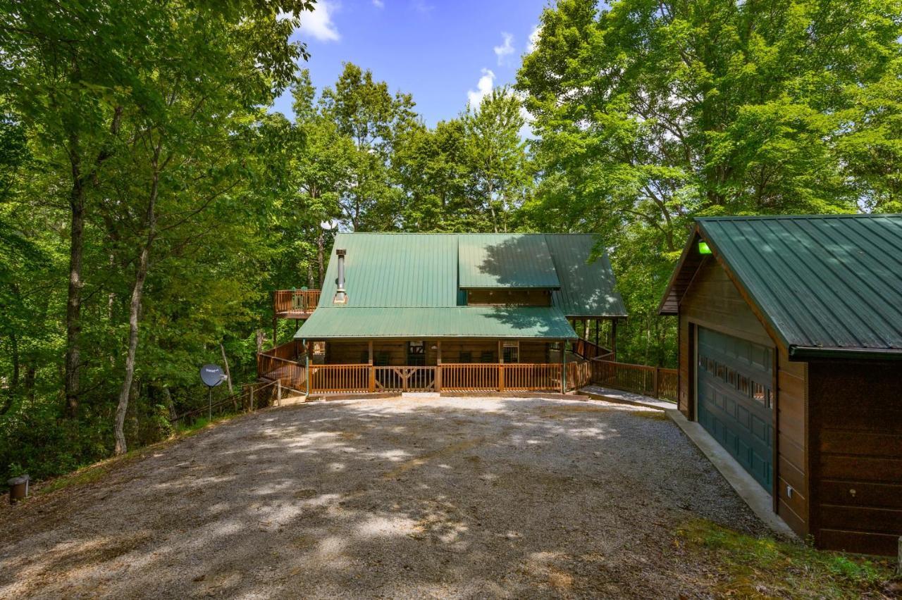 Gypsy Road - Privacy! Log Cabin With Hot Tub, Wifi, Directv And Arcade Sevierville Exterior photo